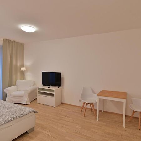 Garden Towers Apartamento Praga Exterior foto